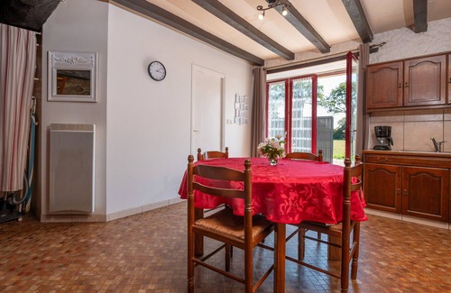 Questembert House | Farmhouse Holiday Home