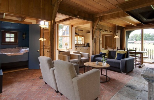 Municipality of Enschede Other | Farmhouse in Enschede near Forest