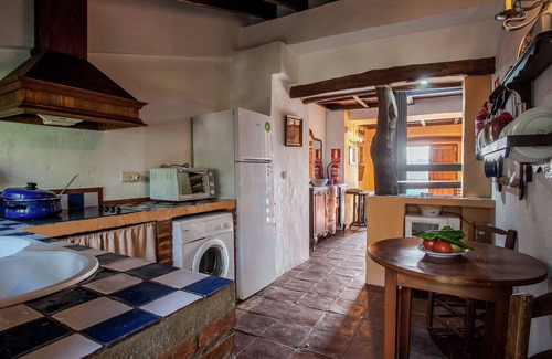 Algarinejo Other | Farmhouse in Fuentes de Cesna near Iznajar