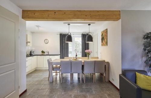 Roggel Villa | Farmhouse in Limburg near Designer Outlet