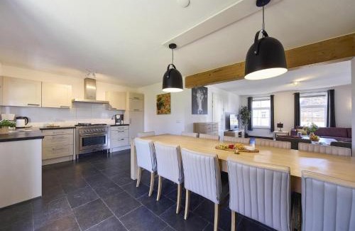 Roggel Villa | Farmhouse in Limburg near Maasplassen