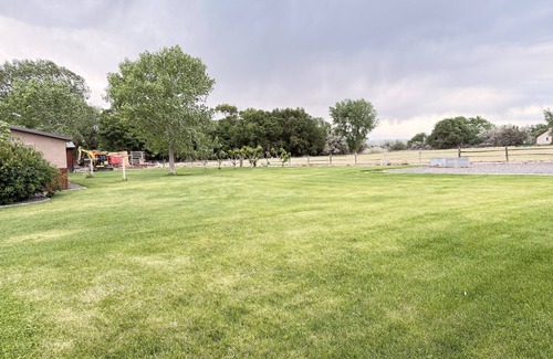 Grand Junction House | Farmhouse in the country