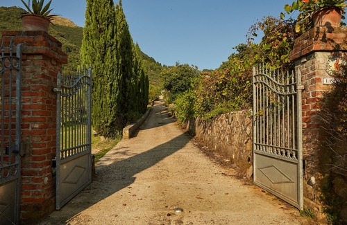 Nocchi Cottage | Farmhouse La Gianna - House in the hills - Beach club in Viareggio included