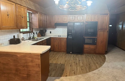 Sevierville Other | Farmhouse/PIRVATE POOL/15 Mins to Dollywood