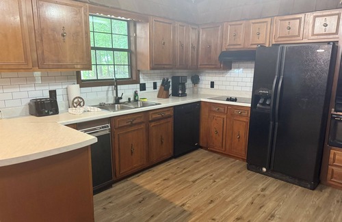 Sevierville Other | Farmhouse/PIRVATE POOL/15 Mins to Dollywood