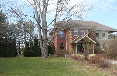 Port Hope Bed & Breakfast | Farmhouse Suite at Haute Goat Farm in historic Port Hope 1 hour from Toronto