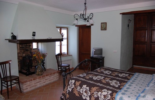 Ranciano Other | Farmhouse surrounded by the countryside of Umbria, panoramic view of Lake Trasimeno