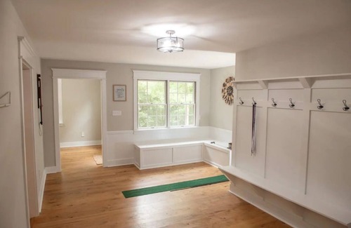 James City House | Farmhouse vibes, hidden gem in New Bern!