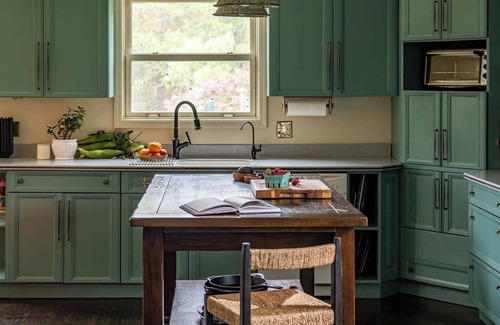 Kerhonkson House | Farmhouse w/Hot Tub + Game Room + Fire Pit