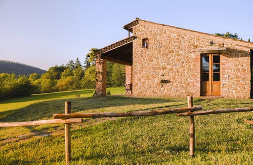 Montepulciano Villa | Farmhouse with Swimming Pool in Montepulciano