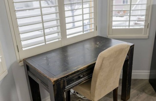 Farmington House | Farmington Gem, fenced yard, sleeps 6