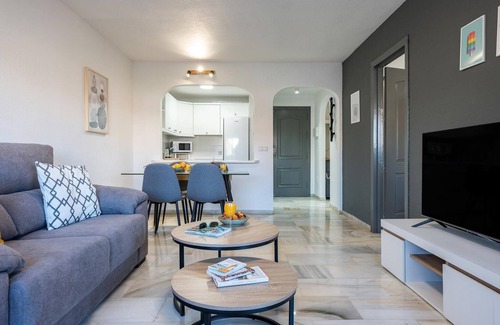 Benalmadena Costa Apartment | Faro's Arroyo de la Miel Apartment in Malaga