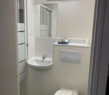 Brie-Comte-Robert Hotel | Fast Hotel Brie-Comte-Robert