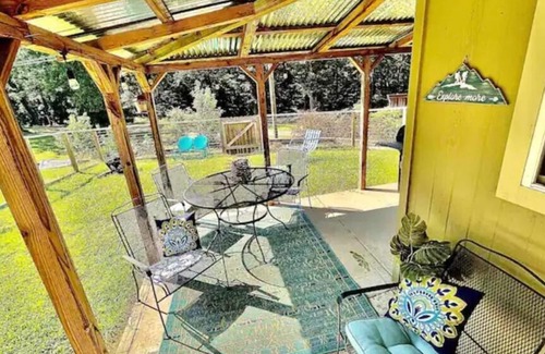 Independence House | FAST WI-FI Sardis Lake Cabin