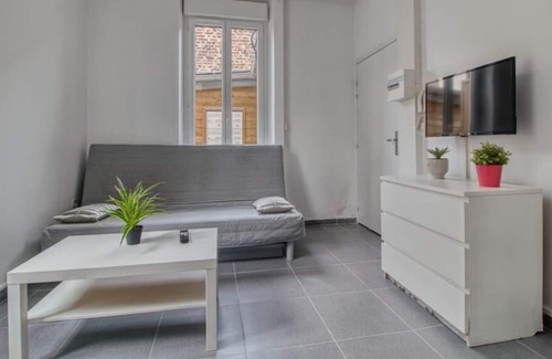Saint-Quentin Apartment | Faubourg d'Isle 1 Cozy Studio near IUT station
