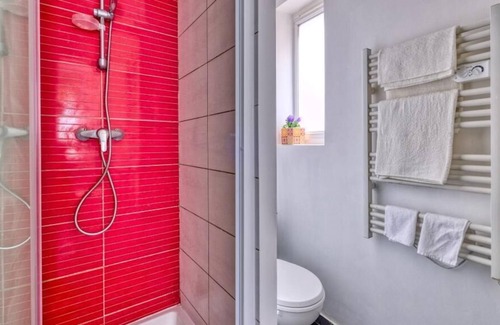 Saint-Quentin Apartment | Faubourg d'Isle 3 Cozy Studio near IUT station