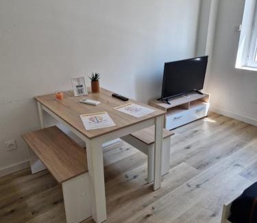 Orleans Apartment | Faubourg des voyageurs 5 - Studio climatisé 2 personnes - proche axe autoroute