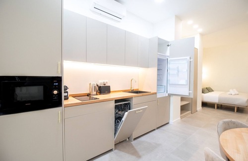 Patraix Apartment | Favara 2 by Concept Flats