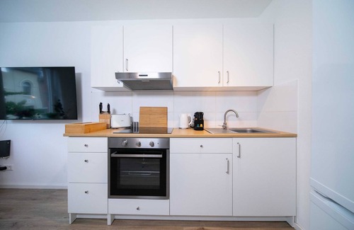 Furth-Sud Apartment | Favorite Stays: Studio with Balcony | Kitchen | Messe