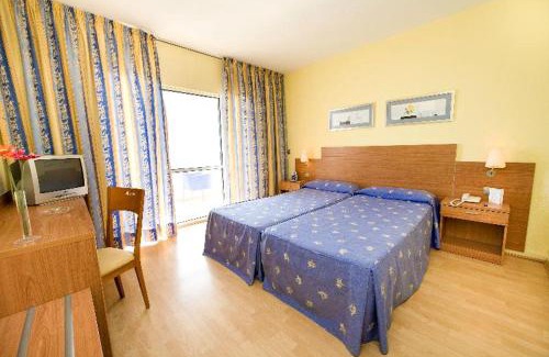Rincon de la Victoria Hotel | FAY Victoria Beach