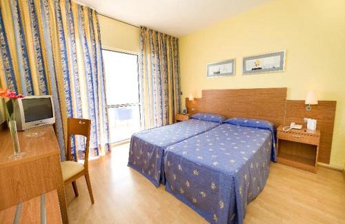 Rincon de la Victoria Hotel | FAY Victoria Beach