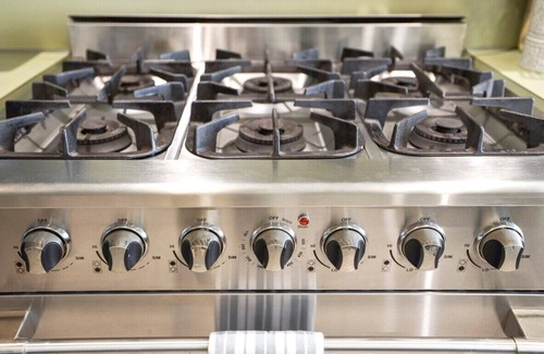 Fayetteville House | Fayetteville Flashback - 2 Mi to Downtown