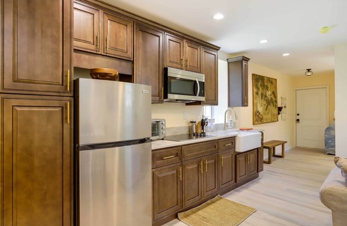 Fayetteville Apartment | Fayetteville Guest House: Walk to Nature Preserve!