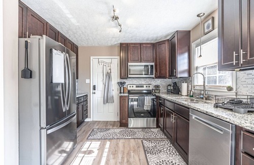 Westover House | Fayetteville Home Away from Home, Pet Friendly