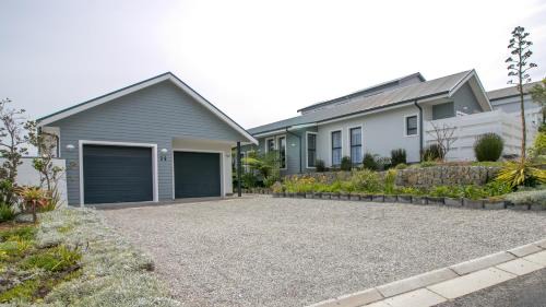 Knysna Villa | FC14 - Pezula Ocean & Valley Views
