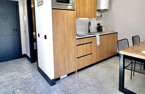 Almendrales Apartment | FD/ Beautiful apartment with private terrace. Wi-Fi, TV