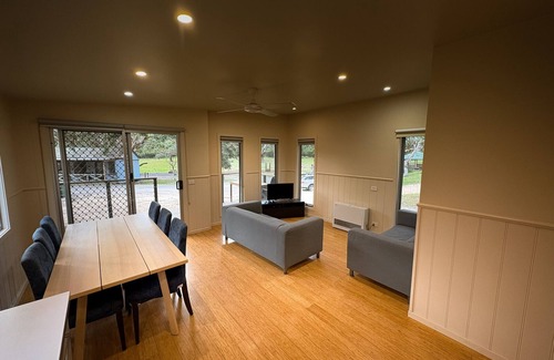 Cape Otway Cabin | FDE 29 - FAMILY DELUXE 3 BEDROOM CABIN