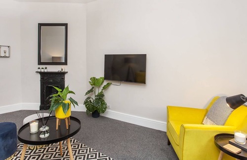 York Cottage | Feasegate - sleeps 6 guests in 2 bedrooms
