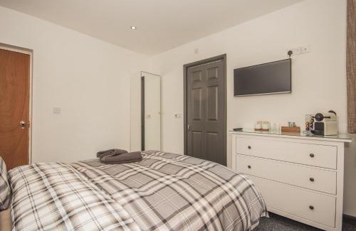 Acresford House | Featherbed Cottage