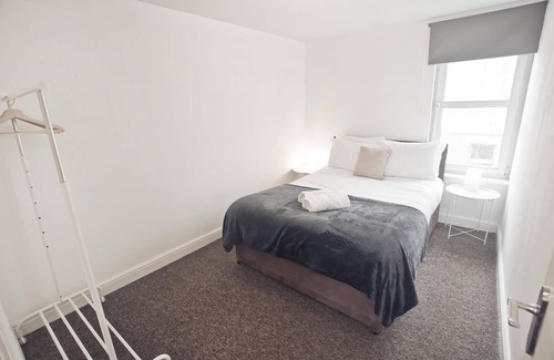 Hanham Apartment | February Disc/Long Stay/Contractors