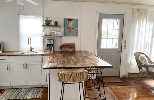 Omemee House | Fee's Landing Resort - Jack Pine Cottage- 2BDRM