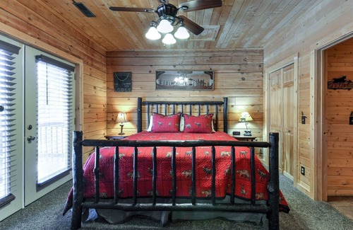 Branson Cedars Cabin | Feel at Home at Twin Pines | 3 Bed, 2 Bath
