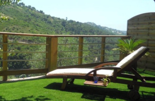 Saint-Roman Cottage | Feel free to call us