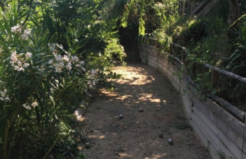 Saint-Roman Cottage | Feel free to call us