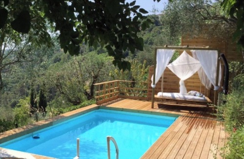 Saint-Roman Cottage | Feel free to call us