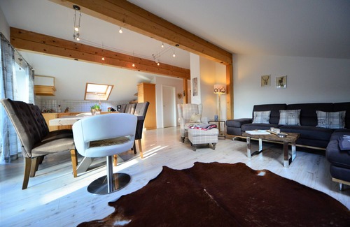 Rettenberg Apartment | Feel-good apartment, Grüntenblick, quiet, 90m². WIRELESS INTERNET ACCESS.