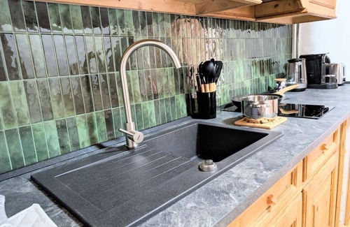 Oberammergau Apartment | Feel-good oasis in the city center - New! Modern Bavarian flair in front of Pilatushaus