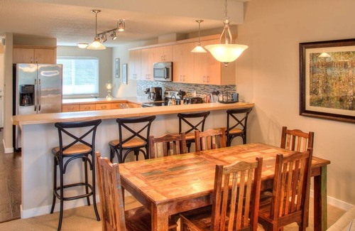 Ocean Shores Condo | Feelin Beachy - Oyhut Bay Seaside Village