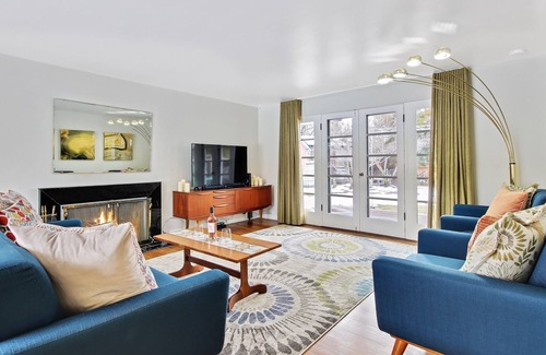 Franklin - Randolph House | Feeling Groovy Vintage 1960’s Home in Boise Bench 3 bed/3 bath