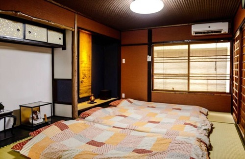 Minami House | Feeling like a devilish blade! 3 minutes walk from Nishioji station, 1 station from Kyoto station! Good access to tourist attractions / spacious and comfortable house / indoor Wi-Fi
