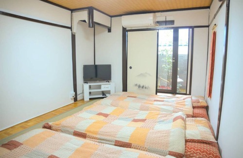 Minami House | Feeling like a devilish blade! 3 minutes walk from Nishioji station, 1 station from Kyoto station! Good access to tourist attractions / spacious and comfortable house / indoor Wi-Fi