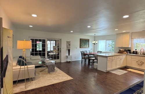 North Arroyo House | Feeling Zen vibe with huge backyard near rose bowl Pasadena