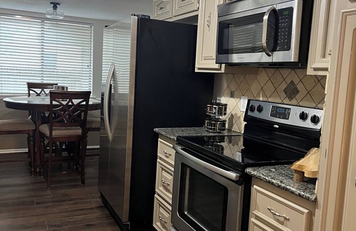 North San Antonio - SAT House | Feels like home.nCozy home in a quiet family-friendly neighborhood.