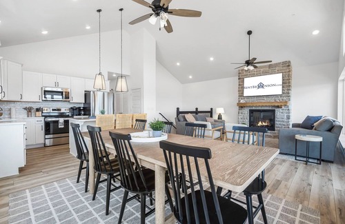 Kimberling City House | Feels Like Summer has Best Lake Views, Hot Tub, Shared Pools, Free Tickets, Games