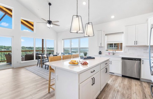 Kimberling City House | Feels Like Summer has Best Lake Views, Hot Tub, Shared Pools, Free Tickets, Games