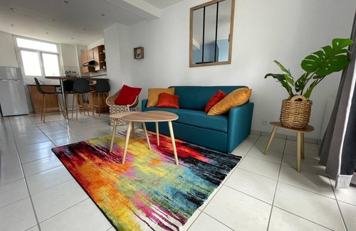 Downtown Le Havre Apartment | FEET IN THE WATER